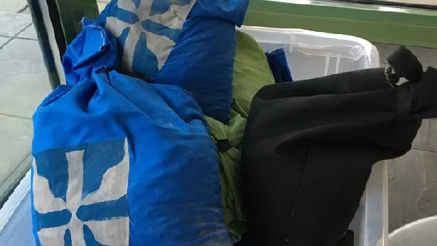 Påsarna är sydda av Arbetsmarknadsenhetens deltagare.