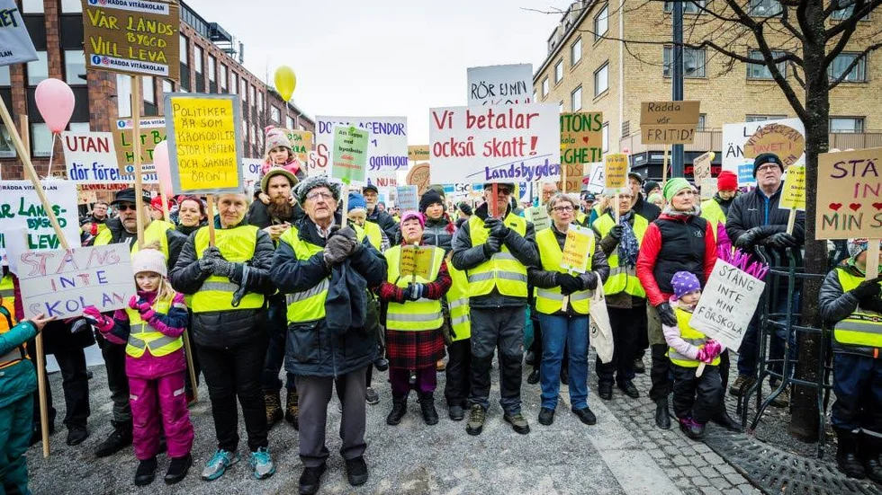 Förvaltningsrätten avslår överklaganden om skolbeslutet.