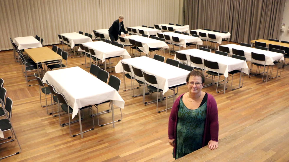 Lena Vikberg, S-politiker och dansare kämpar för att Folkan i Nolia ska bli kvar som danslokal.