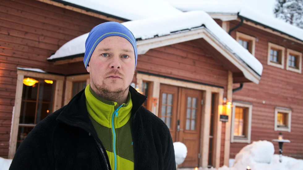 Johan Väinänen driver tre turistanläggningar, Kangos, Lannavaara och Tärendö, och där har verksamheten nu tvärdött efter att alla planerade bokningar från Belgien och Holland avbokats.