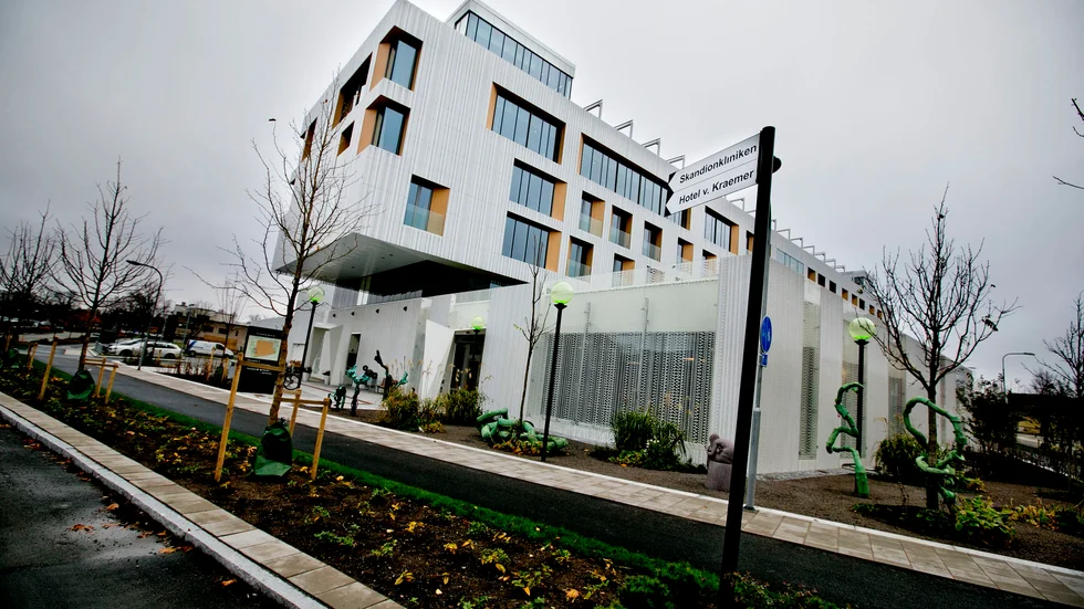 Skandionkliniken drivs av Region Uppsala och sex andra regioner. På kliniken behandlas patienter mot cancer. 