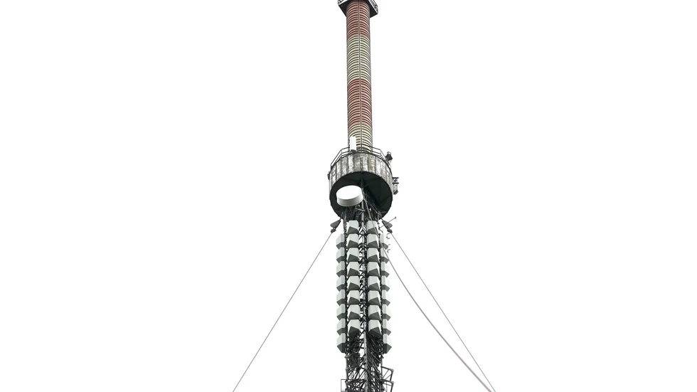 Follingbomasten på mellersta Gotland är 260 meter hög och nu ska den få en ny antenn för radioutsändning.