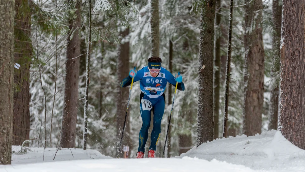 Markus Lundholm, OK Renen, säkrade Sveriges första medalj under skidorienterings-EM i Ryssland.