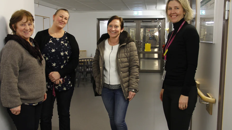 Verksamhetschefen Christina Fahlman Braw tillsammans med nyanställda Helena Wanné och Veronica Beauregard-Camp och projektledare för den nya vårdavdelningen Åsa Yttermark.