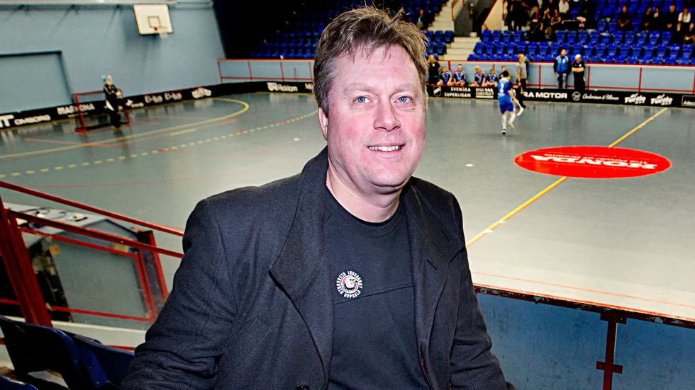 Kim Knudsen, här i en Storvretatröja, gör oväntad comeback - i badminton. Han blir assisterande coach till Henri Hurskainen i Fyrisfjädern.