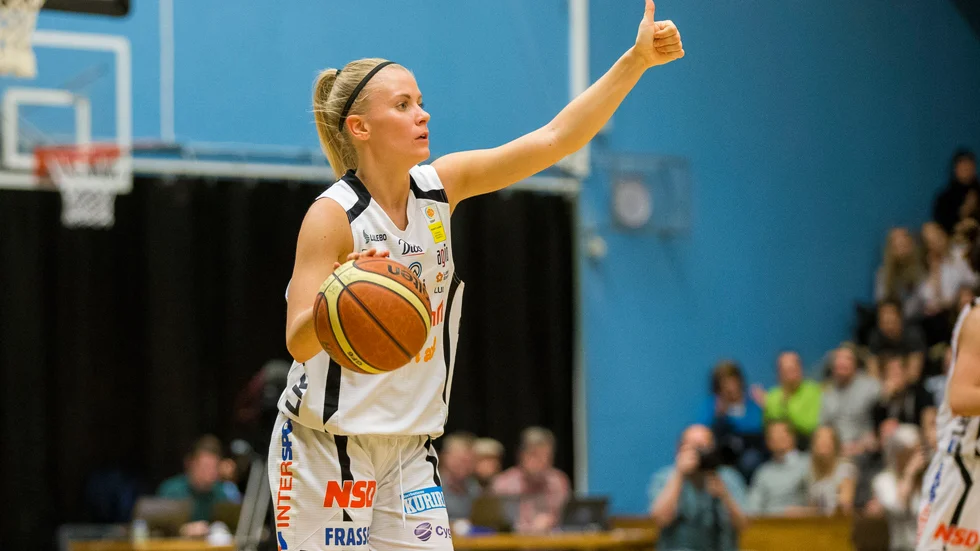 Julie Vanloo gör sin första match i Luleå Energi Arena sedan SM-finalen 2016.