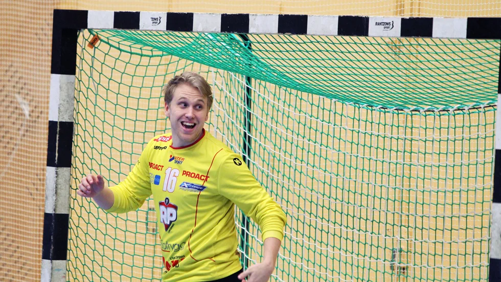 Emil Björklund fick välförtjänt pris som matchens lirare i Sporthallen.