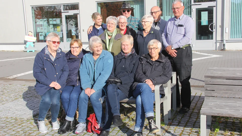 Många av studiecirklarna och aktiviteterna på Lyckträffen genomförs av de 75 volontärerna. Här är några av dem och verksamhetsutvecklaren Ann Martini längst bak till vänster. 