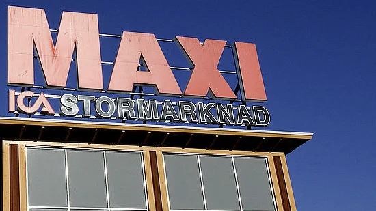En 30-årig kvinna har dömts för att ha stulit varor på Ica Maxi. 