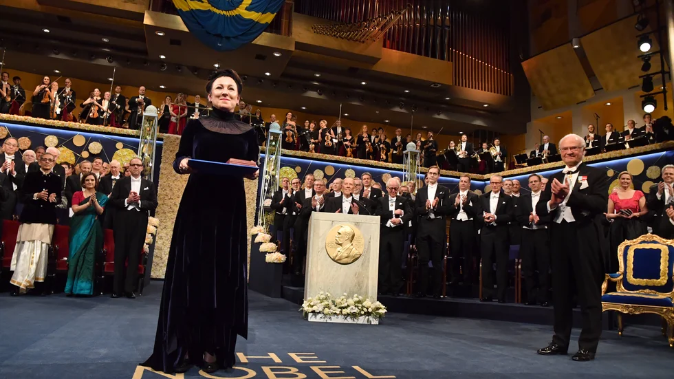 Olga Tokarczuk tog emot sitt Nobelpris i litteratur för 2018 vid Nobelprisutdelningen i Konserthuset i Stockholm i tisdags. 