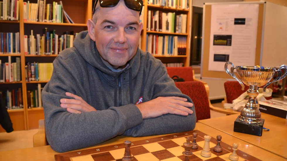 Björn Andersson och Burgsvik Alva SK mäter återigen krafterna med Sverige-eliten den här säsongen. I helgen inleddes elitserien med sammandrag i Uppsala.