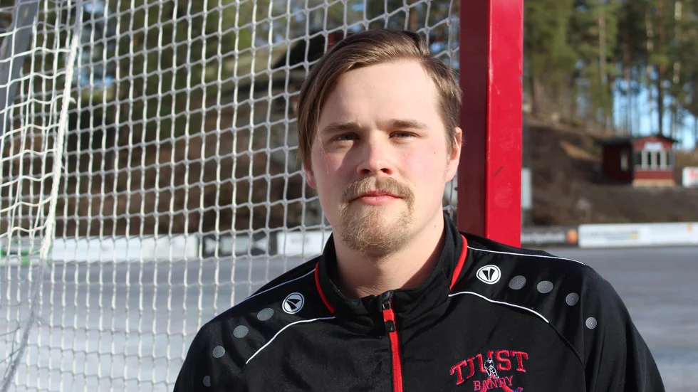 Tjust Bandys målvakt Eetu Sviili har en lång resa framför sig.