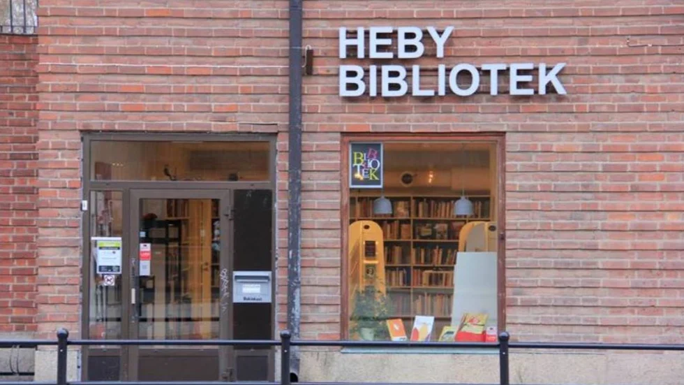 Även den årliga klädbytardagen på Östervåla bibliotek, som var planerad till 28 mars, påverkas av beslutet.