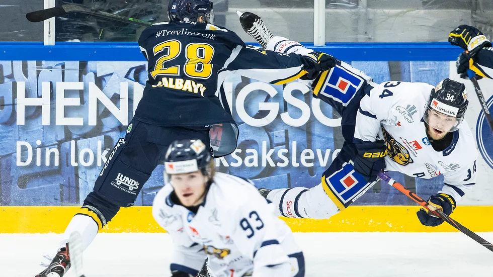  Borlänge slog tillbaka och tvingade till en tredje och direkt avgörande match på lördagen.