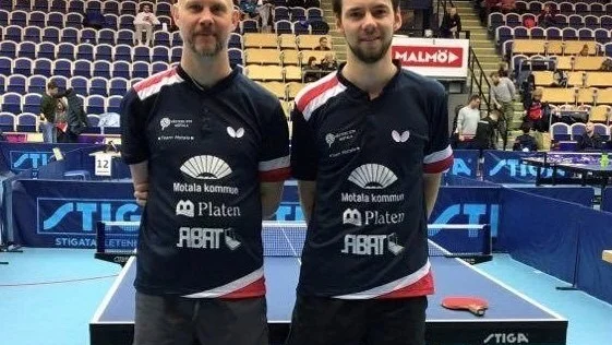 Henrik Sandbladh och Emil Andersson var två av Västers BTK:s medaljörer vid Malmö open i parapingis.