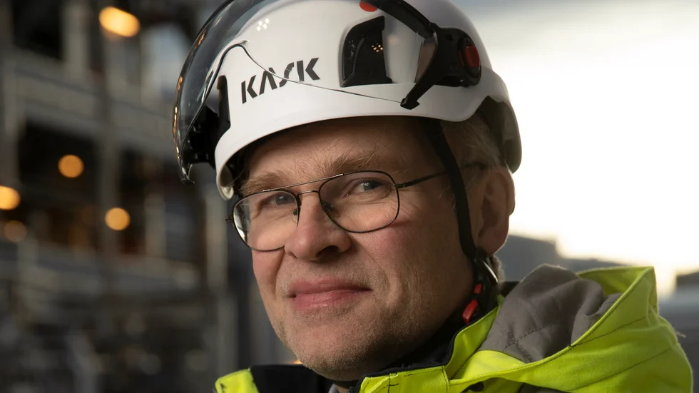 Driftstörningar för trafiksignalerna längs Tycho Hedéns väg leder till bilköer.