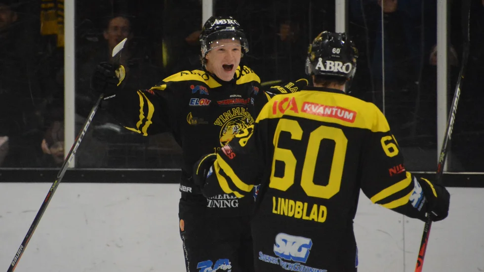 Här har Jesper Norbäck precis gjort 3-2, som länge såg ut att bli slutresultatet. 
