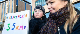 De fick förskola 3,5 mil från hemmet