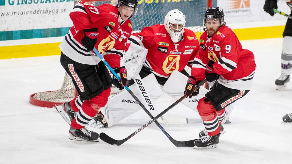 Linden är tillbaka på vinnarspåret efter en ny målfest mot jumbon Surahammar.