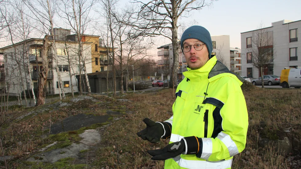 Robin Kalenius berättar om parkens olika delar.