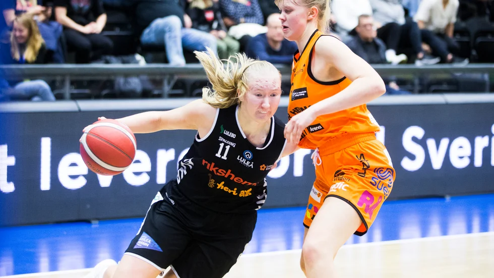 Matilda Ekh spelade huvudrollen när Luleå Basket bortavann mot Wetterbygden. Supertalangen gjorde 20 av Luleås poäng.