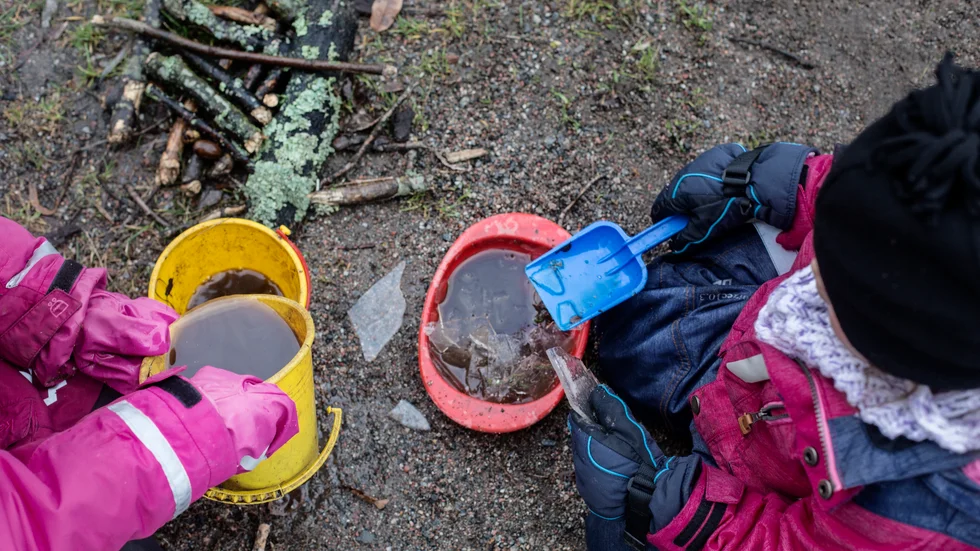 Utbildningsnämnden i Heby kommun måste spara mest nästa år, med effektiviseringskrav på 14,9 miljoner kronor och en riktad besparing på 6 miljoner kronor. Samtidigt har politiken valt att behålla samtliga skolor.