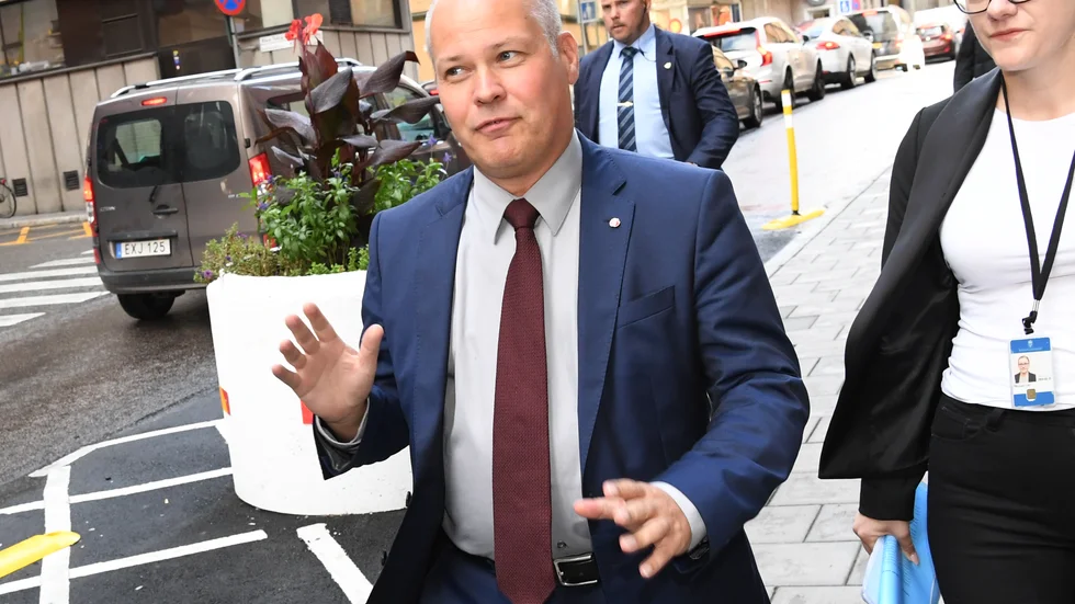 Justitieminister Morgan Johansson (S) är ansatt, och nu riktas en misstroendeförklaring mot honom. 
