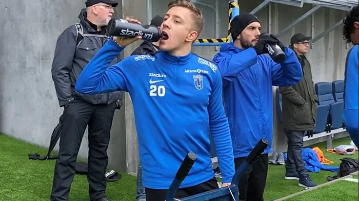 Simon Gefvert under en träning med Sirius. 