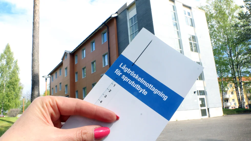 Lågtröskelmottagningen vid Piteå sjukhus blir kvar, åtminstone till sista juni. (Arkivbild)