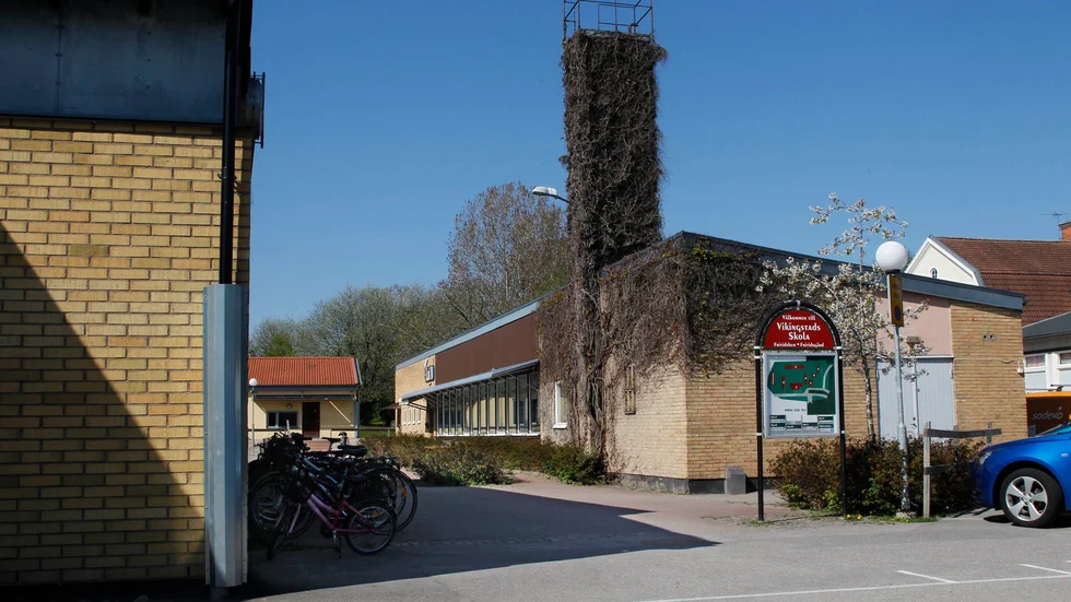 Vikingstad skola ska bytas mot en helt ny. Planen är att den ska vara färdigt 2022. I samma veva kommer också en fullstor idrottshall att byggas.