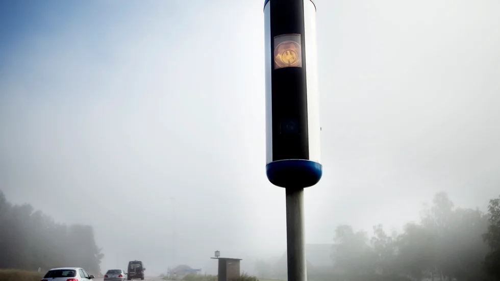 Nya nio trafikkameror på väg 292 mellan Tierp och Österbybruk ska motverka svåra trafikolyckor