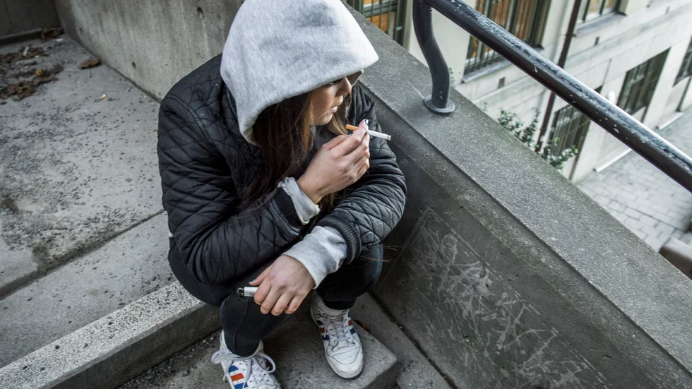 Skärpta åtgärder behövs för att hindra langning av cigaretter till barn och unga, skriver Savinjith Walisadeera. (Bilden är arrangerad).