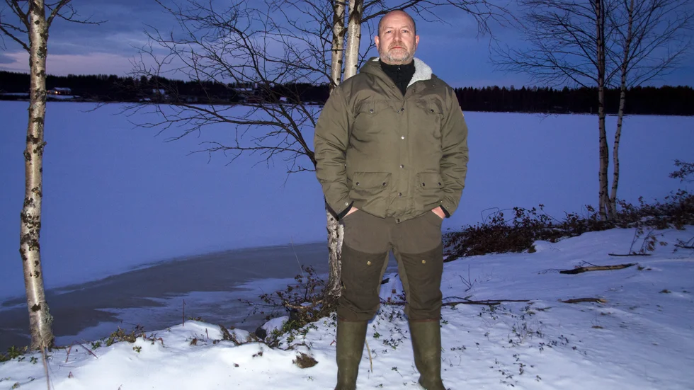 "Rågholmen är viktig för oss" säger Gaute Larsen, här på plats där småbåtshamn planeras.