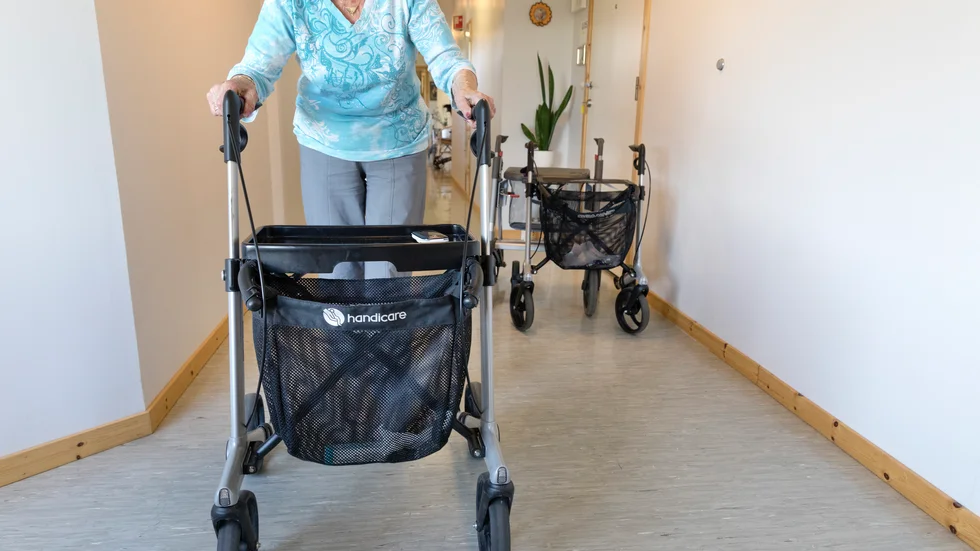 Inom äldrevården och hemtjänsten finns några av de mest utsatta om coronasmittan skulle få spridning i Vingåker. 