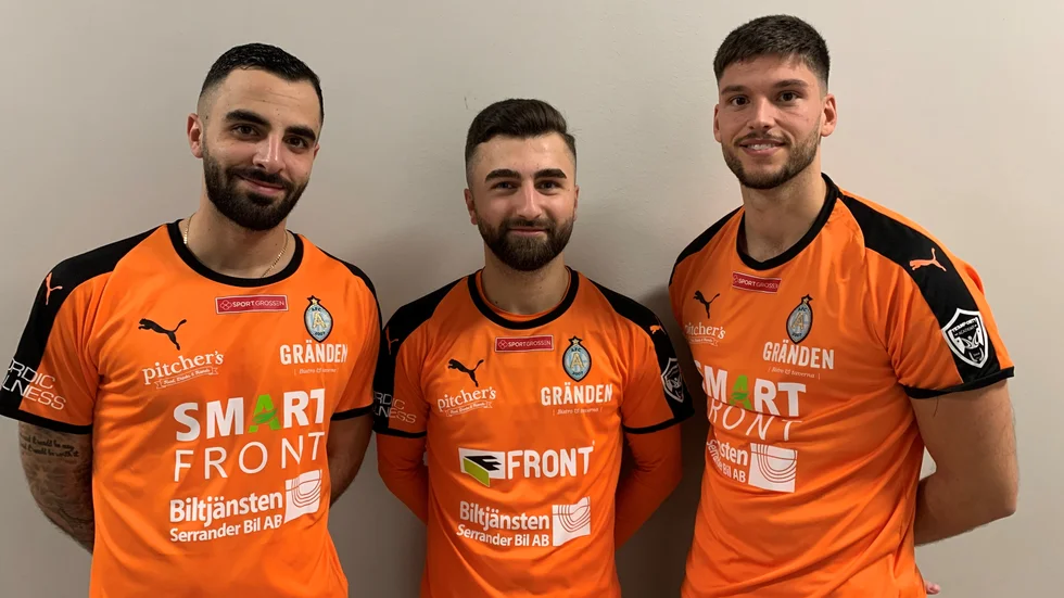 AFC-trion Filip Baters, Rami Oraha och Nikola Durovic var glad efter vinsten hemma mot Djurgården.