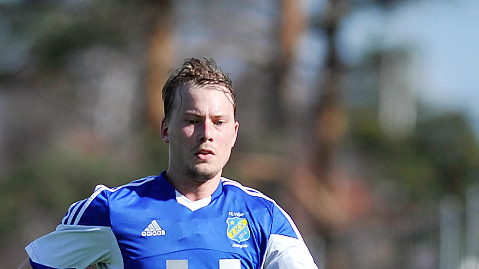 Målkungen Alexander Philmark följer med Viljan upp i division 3.