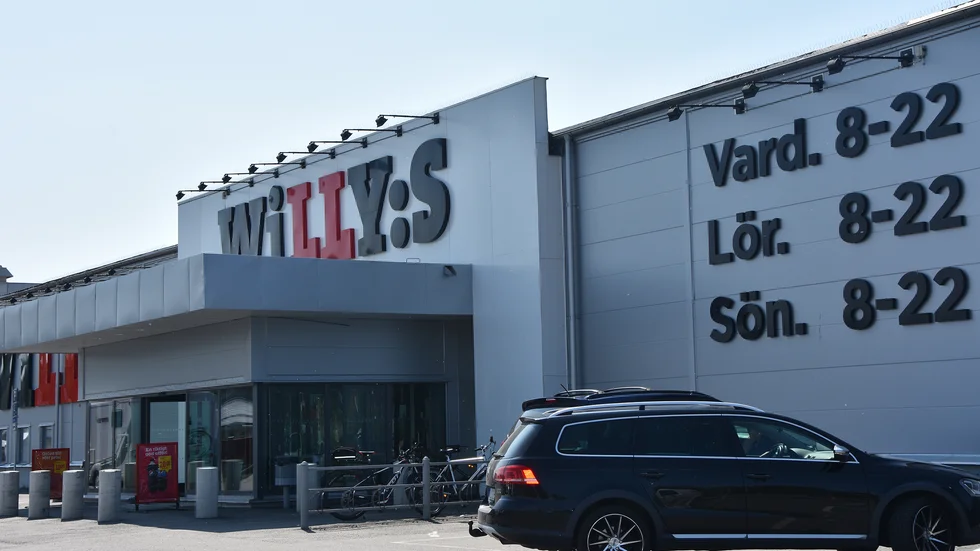 För tredje gången på nationaldagen kom en man in på Willys i Boden och tog varor utan att betala.