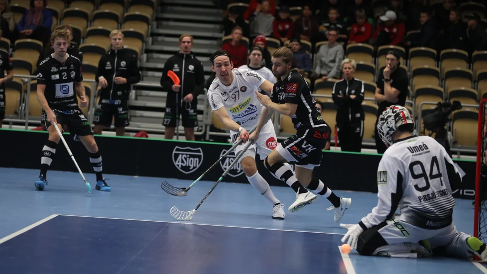 Robin Nilsberth låg bakom Storvretas poäng i Umeå. Han reducerade till 6-4 och 6-5 och fick assist på 6-6-målet. 