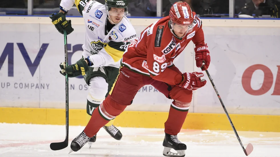 Poängmaskin i lagmaskin. Trosabördige Patrik Karlkvist gör i vanlig ordning gott om poäng för sitt Modo - som har siktet inställt på SHL-återkomst 2020. 27-åringen har ännu inte spelat på den nivån.