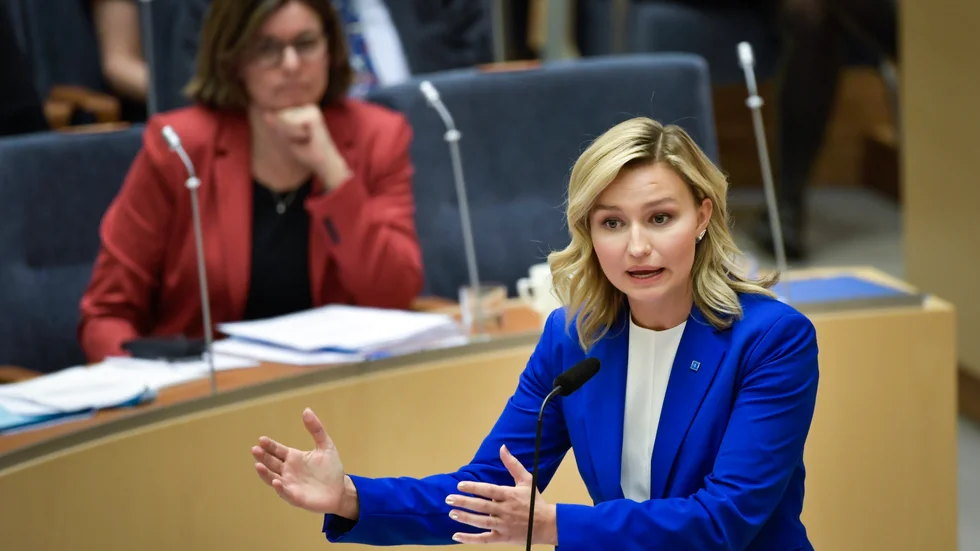 Är det Ebbas Buschs dröm att hennes stat i framtiden ska avgöra hur många dialysplatser vi ska ha i Katrineholm, undar Monica Johansson (S) och Denise Norström (S).