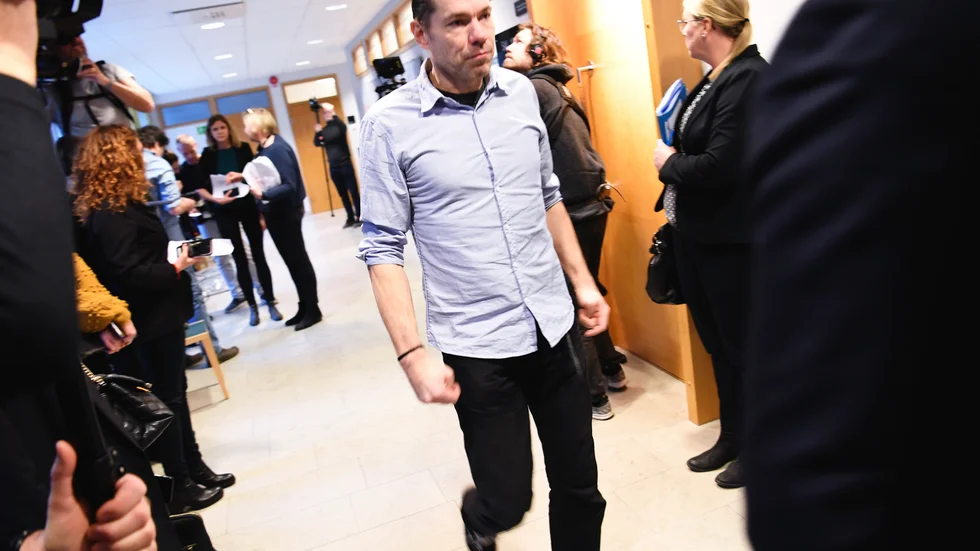 Bromsspår på olycksplatsen. 