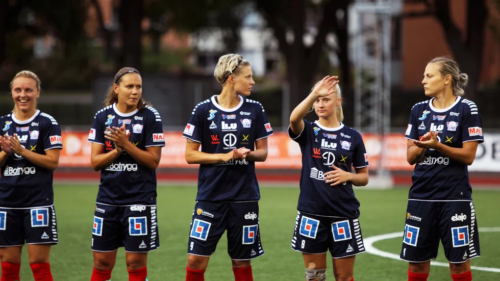 Säg hej till publiken. Wilma Thörnqvist blir kvar i LFC.