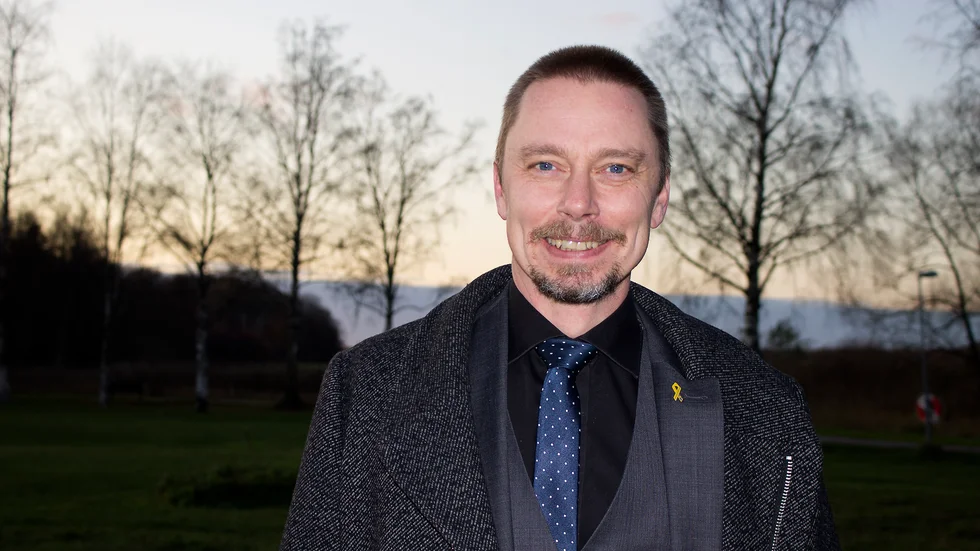 Fredrik Andersson (M) föreslår ett stipendium som belönar akademiska prestationer. 