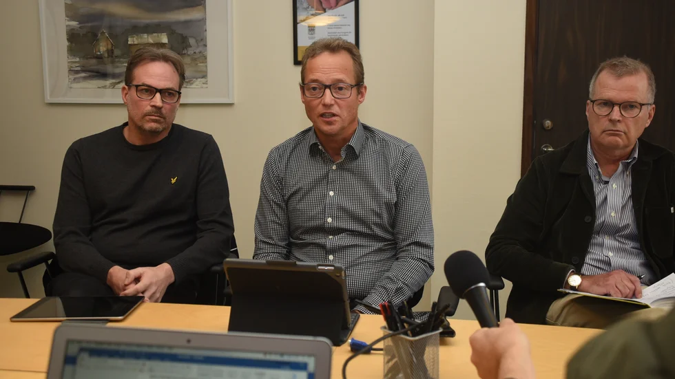 Lars Sandberg, Peter Karlsson och Jacob Käll under Centern presskonferens.